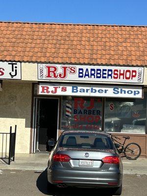 R J's Barber Shop