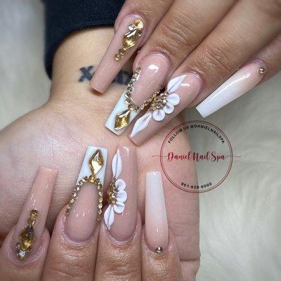 Done by Lily
IG@danielnailspa
Text 980-205-5289 for an appointment!