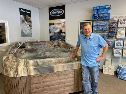 Blue Wave's Spa Service Manager, Ed Chapman