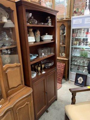 Beautiful hutch I purchased for just $85. Like new condition!