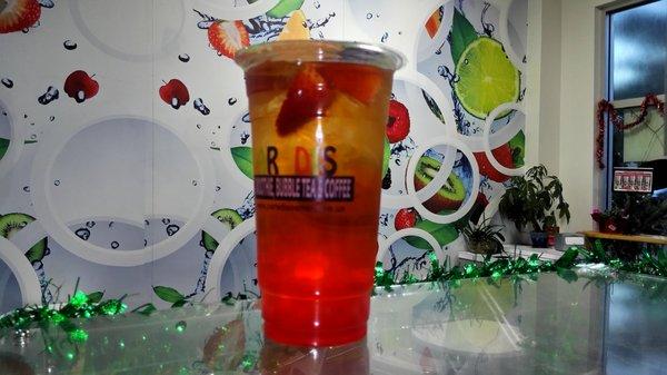 Strawberry Fruit Tea in Fort Myers. Bubble Near Me. Paradise Smoothie Bubble Tea Coffee. #paradisesmoothie #bubbletea #bobatea #gctc