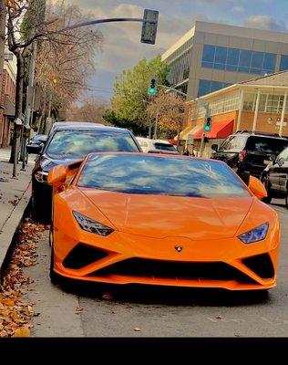 Lambo in arancia  aka l'orange and the fallen foliage so BH Fall/Winter