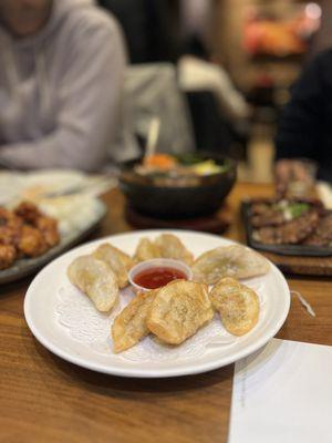 Thai Curry Samosa | Instagram: GaoGirlsGrubbin