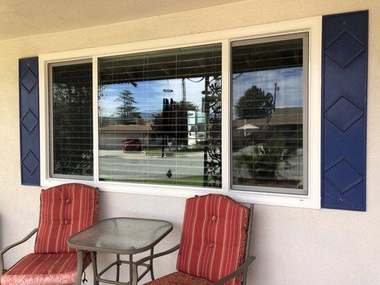 Window, front porch.