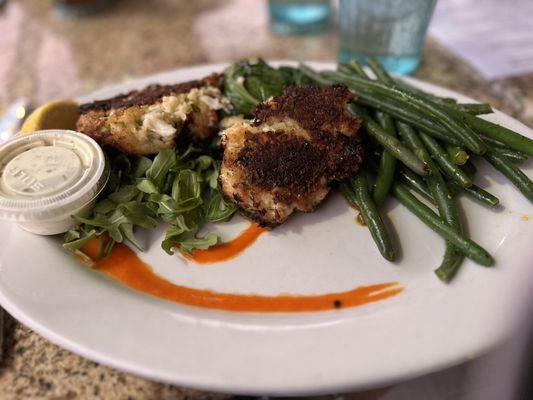 Crab cake entree- cakes were edible everything else- not edible