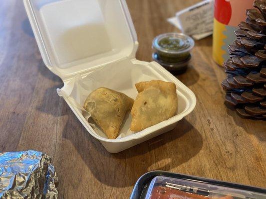 Vegetable Samosas - great Tamarind Sauce