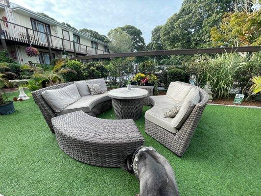 Chilling area next to the pool