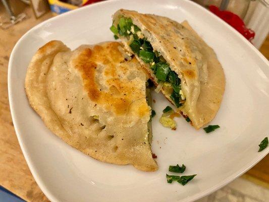 Chive pockets (with shrimp, egg, bean noodles, chives)