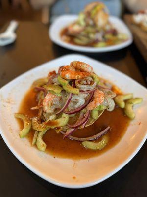 Tostada Aguachile Mixto