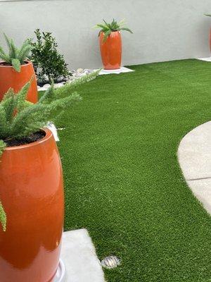 Artificial turf custom pots with new wall and custom Wall Caps