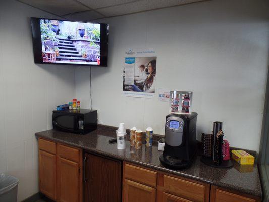 United Auto Sales of Utica Waiting Room