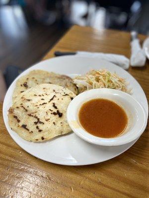 Pupusas de Frijol y Queso