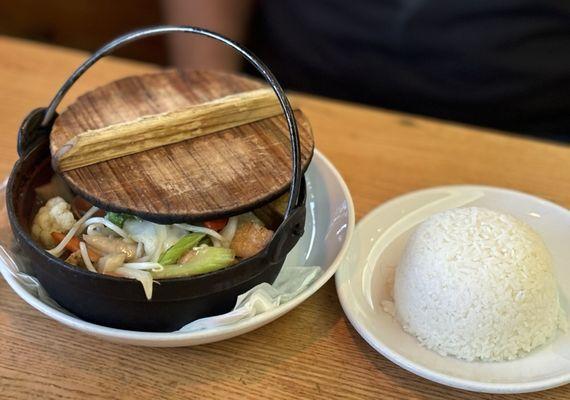 Clay Pot Vegetables (& tofu) w/jasmine rice - hubby recommends it "great flavor & good portions."