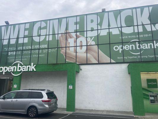 Open Bank gives back to the community!