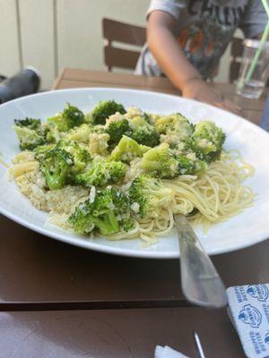 Broccoli, garlic, olive oil over capellini