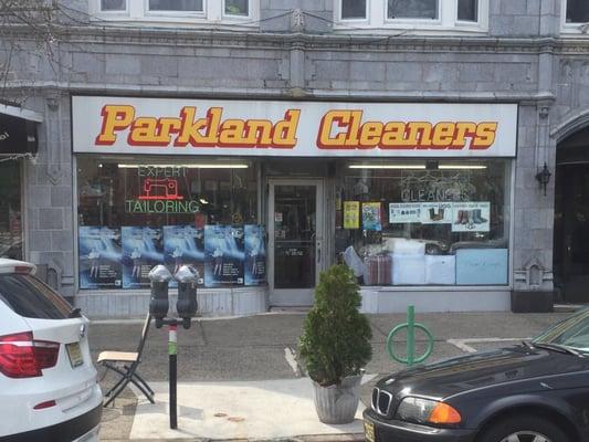 Front of Parkland Cleaners