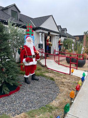 Their front entrance is always seasonally decorated