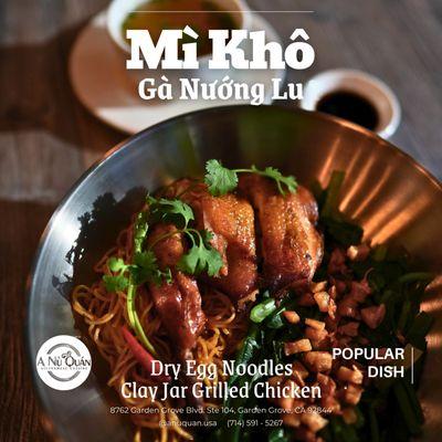 Mì Khô Gà Nướng Lu - Dry Egg Noodle & Clay Jar Grilled Chicken