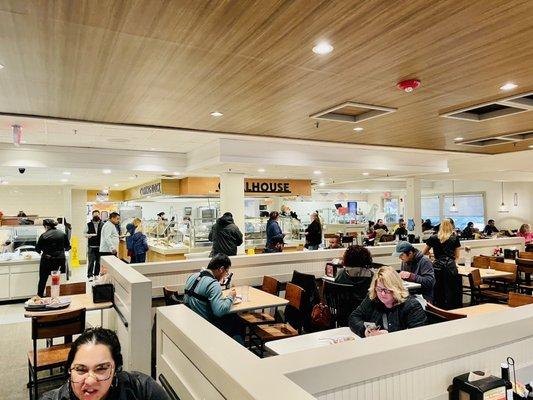 Dining hall during busy, Saturday lunch hour.