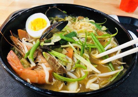 #4 seafood ramen (mild)