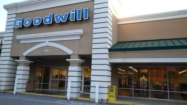 Goodwill Store and Donation Drive-Thru