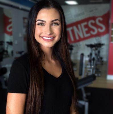 Allie Roberts - Moman Fitness team member