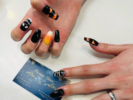 powder gel manicure with holloween design