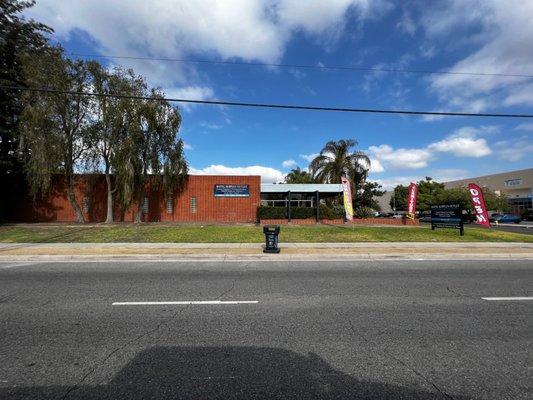 The building from Saticoy