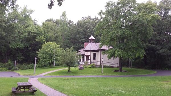 The Verdoy School House.