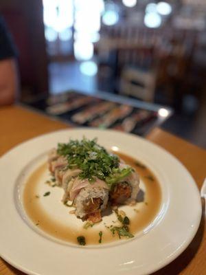 Rising Hamachi Roll