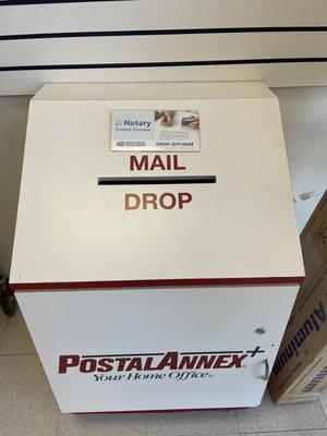 Long line at the post office just stop by and drop off your mail. Monday through Saturday pick up.