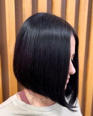 ReDesign (short angled bob haircut)