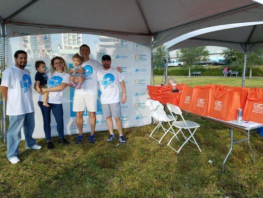 Right at Home Miami team at the Parkinson's Foundation Moving Day event.