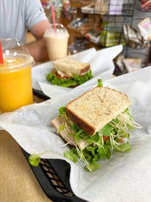 Smoothies & sandwiches