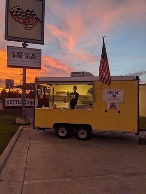 Food truck at Kuna Lube 'N Go (photo from Kuna Food Trucks FB page, credit Hannah Cook)