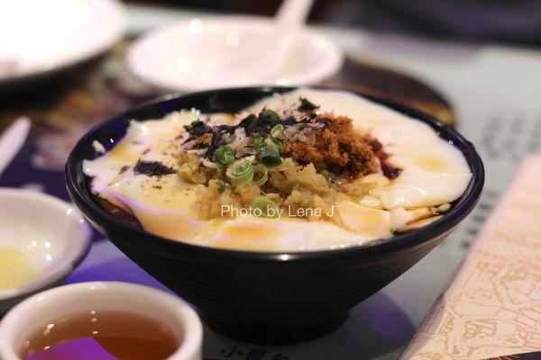 Salted Tofu Pudding 咸豆花 ($3.95) - good