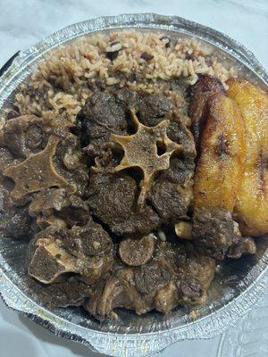 large oxtail over rice & peas with plantains