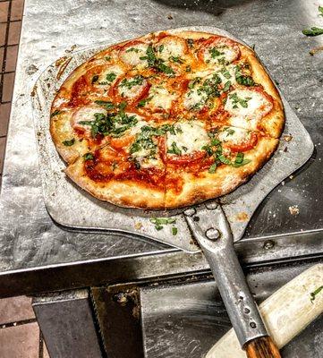 What's not to love about a great margherita pizza?