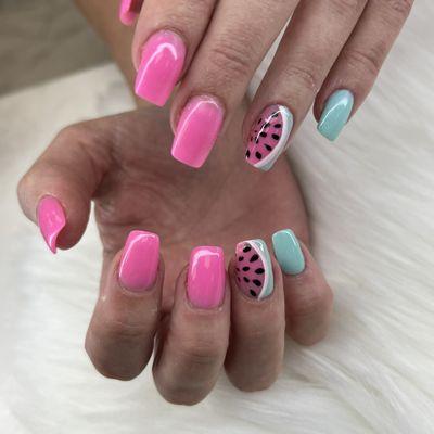 Nails by Li