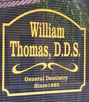 Dr. Thomas opened his doors in Lake Elsinore to his private practice in 1982