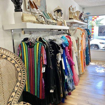 Vintage party dresses, maxi dresses and jumpsuit sections