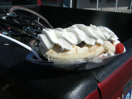 Fine dining on the back of a truck