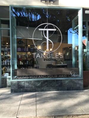 Tangles Salon