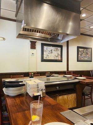 dining area/hibachi grill.