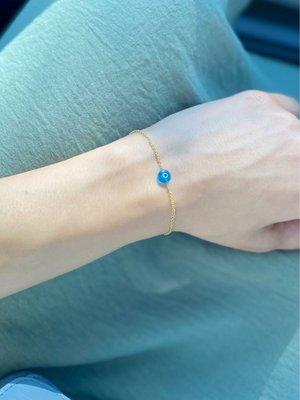 Dainty, gold evil eye bracelet