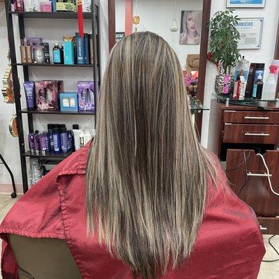 Ash tone Balayage, v haircut with layers