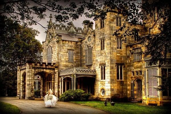 Tarrytown NY castle weddings and the Lyndhurst Castle