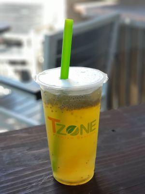 Ice lemon tea with basil seed