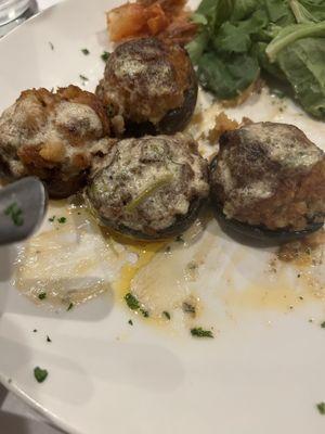 Stuffed mushrooms were the worst and 100 filler and zero crab :(