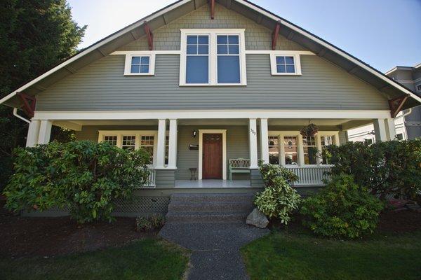 Full repaint on a beautiful Kirkland home.